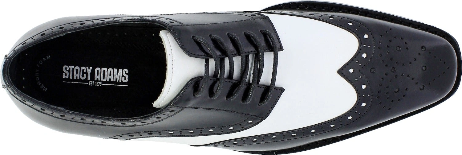 ¡Stacy Adams Tinsley! Elegancia bicolor en negro y blanco para tus pies. Un clásico reinventado.